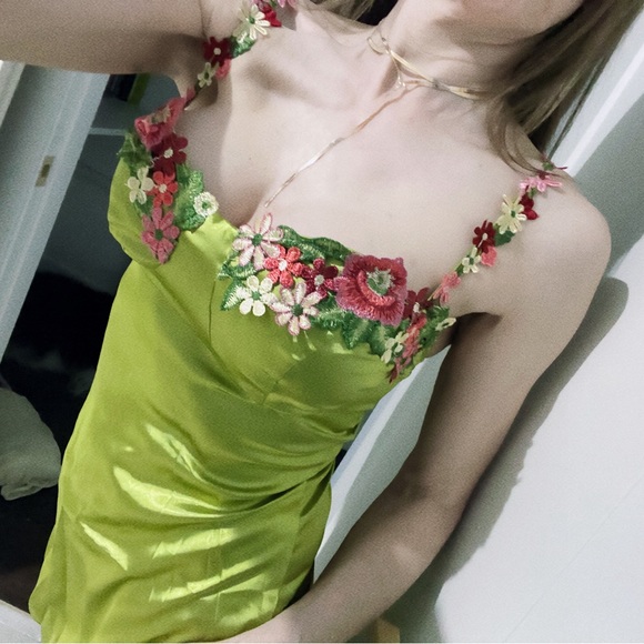 NWT lime satin flower chain strap chartreuse mini bustier embroidered slip dress - Picture 4 of 13